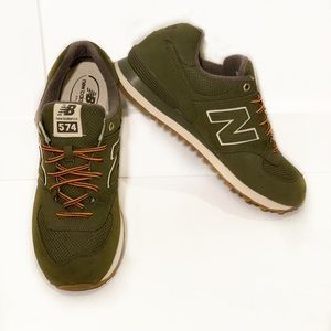 New Balance 574 Classics Olive Green/Tan sneakers